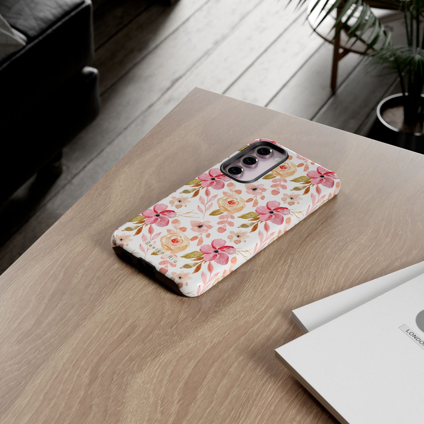 Pevný telefonní kryt s květinovým vzorem a elegantním designem