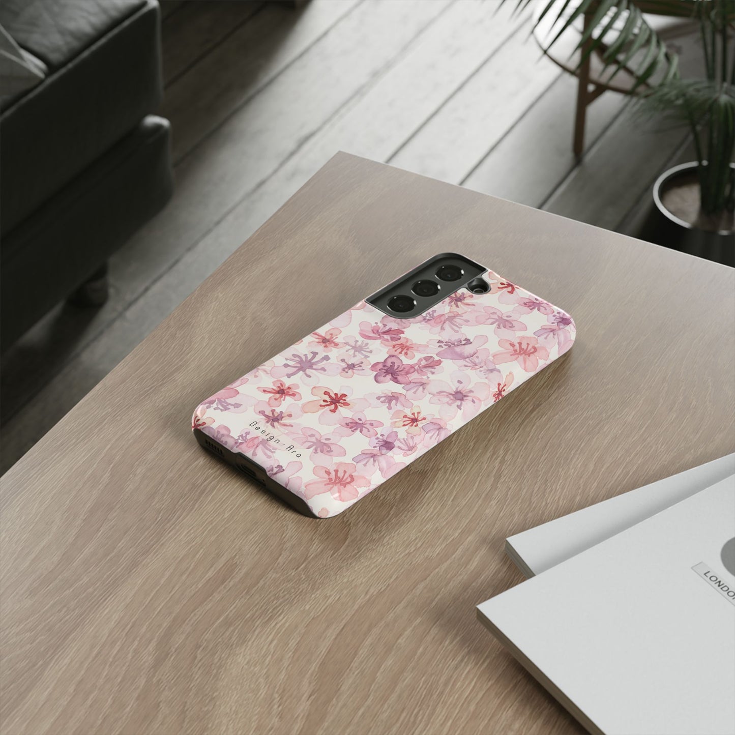 Květinový obal na telefon – Odolný kryt s elegantním motivem
