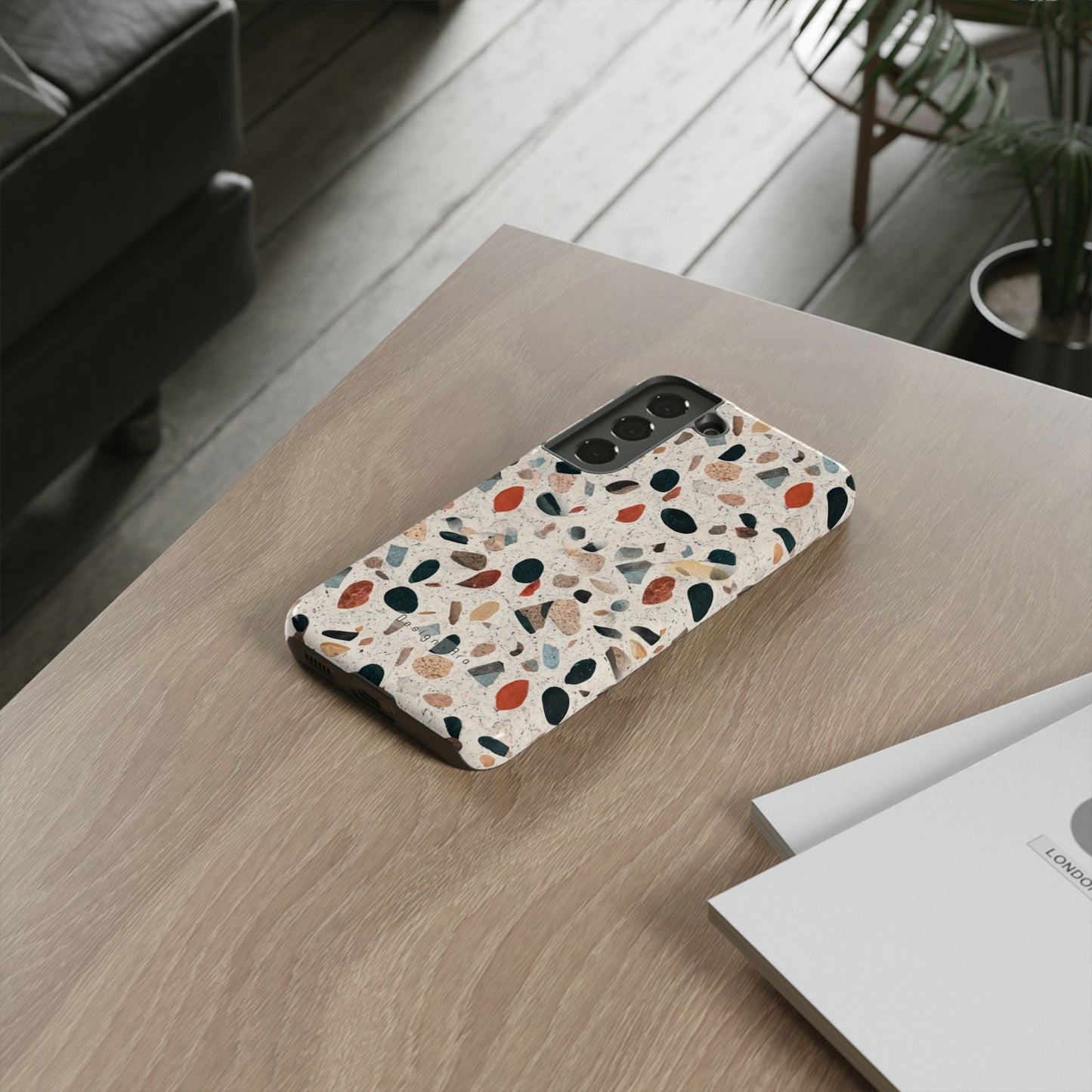 Terrazzo obal na telefon – stylová a odolná ochrana pro každodenní použití