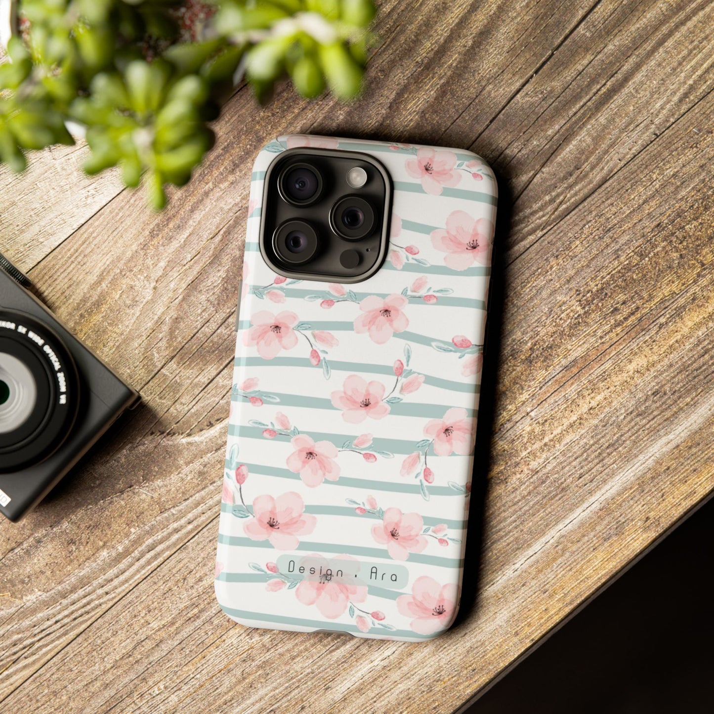Květinový obal na telefon – odolné pouzdro s elegantními růžovými květy